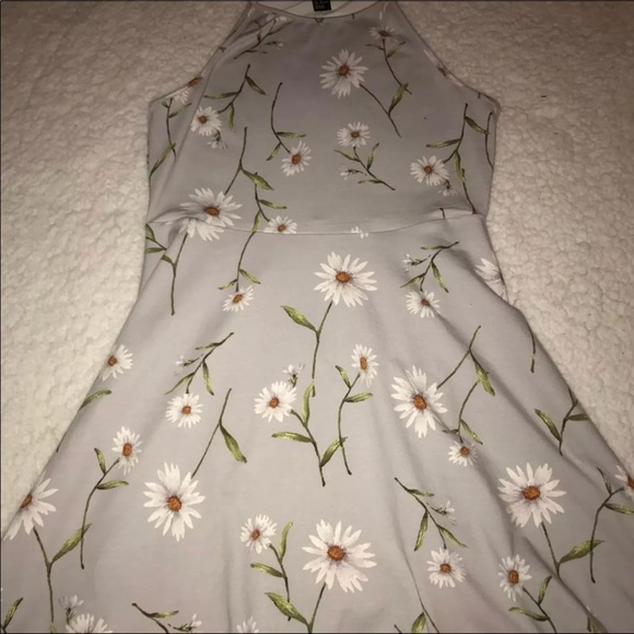 Flower Dress - Picture 3 of 3